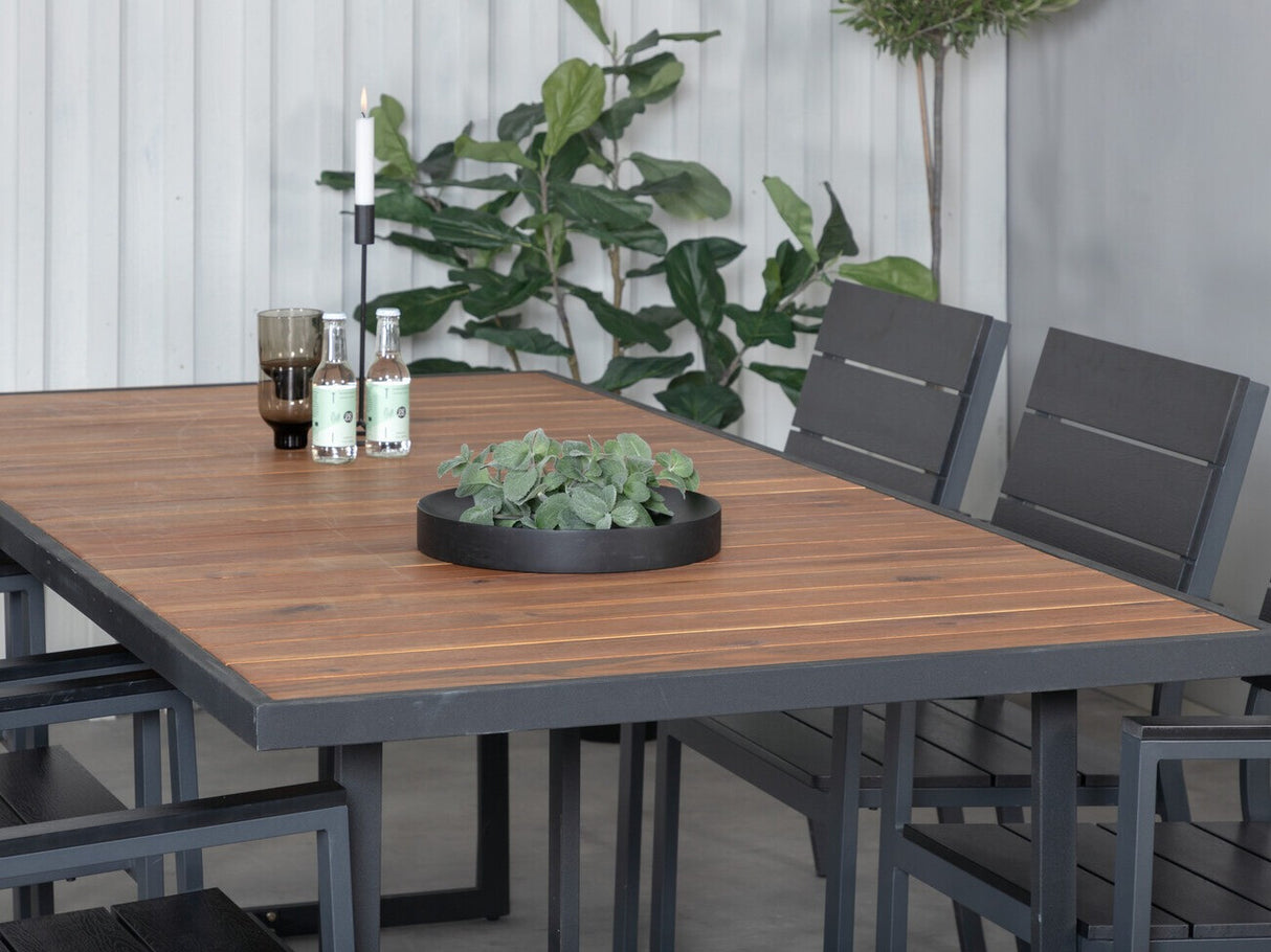 Galds un krēslu komplekts 440445