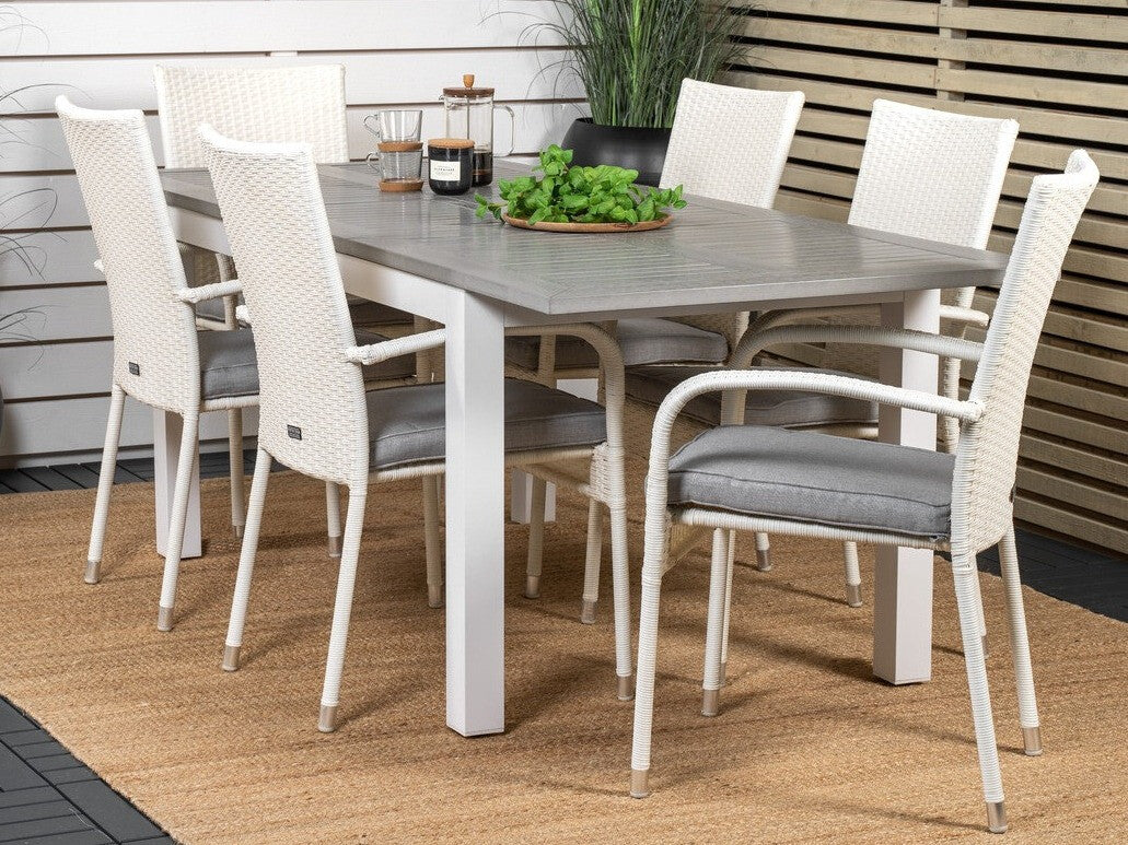 Galds un krēslu komplekts 417485