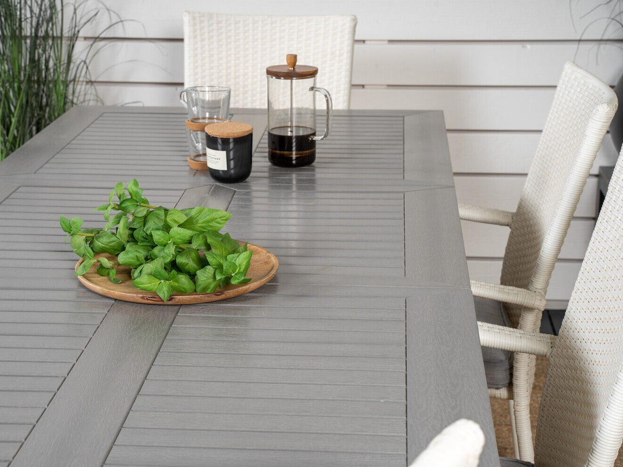 Galds un krēslu komplekts 417485