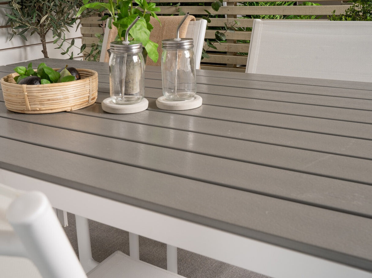 Galds un krēslu komplekts 412957