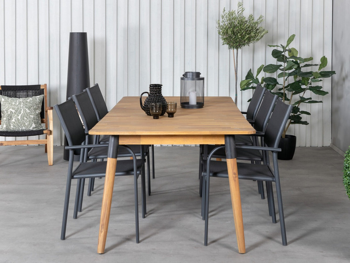 Galds un krēslu komplekts 440105