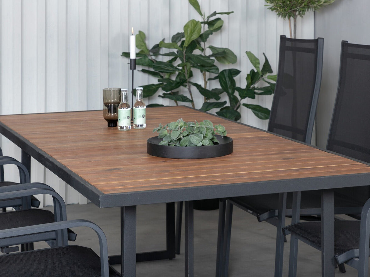 Galds un krēslu komplekts 440354