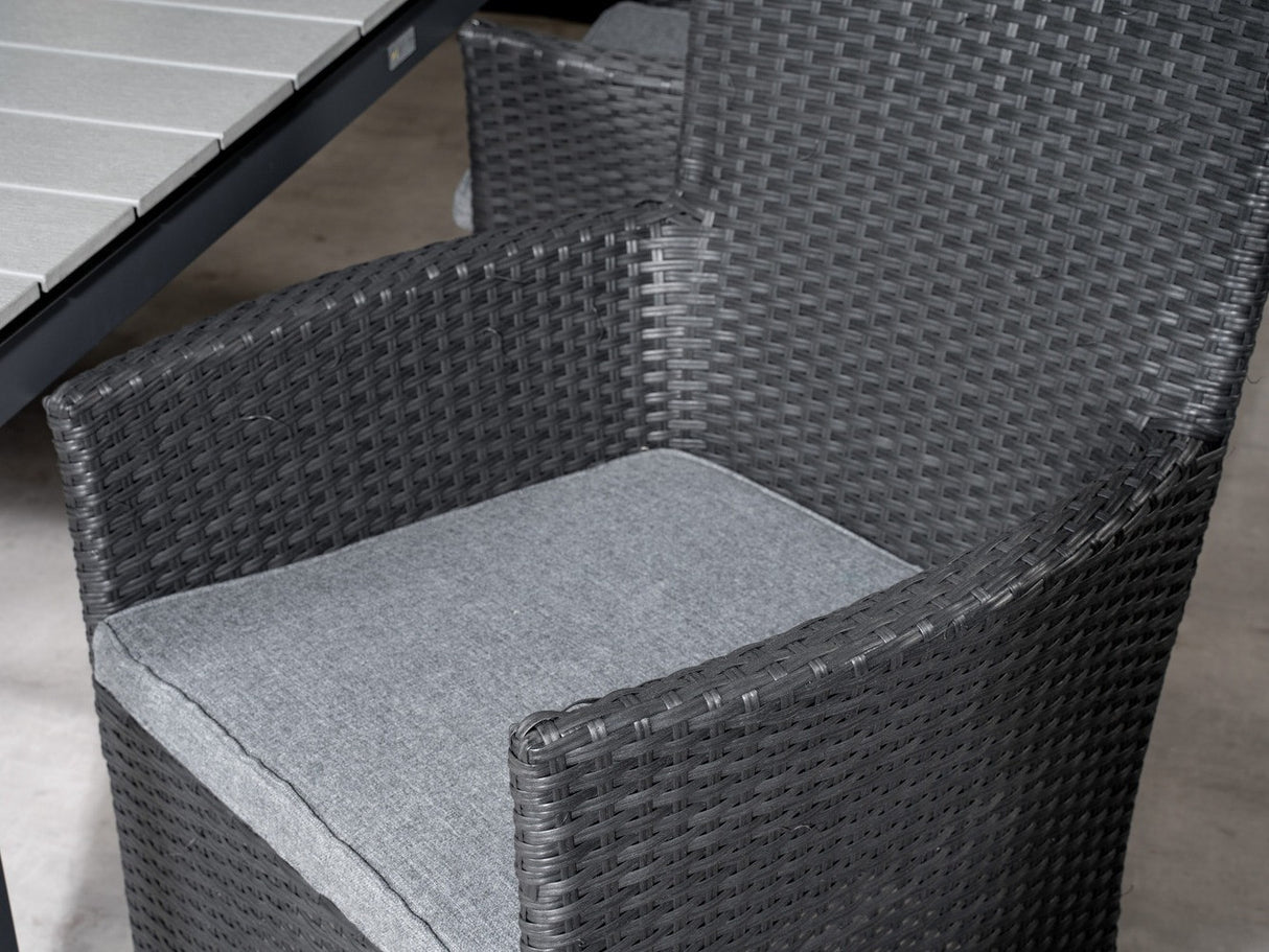 Galds un krēslu komplekts 421395