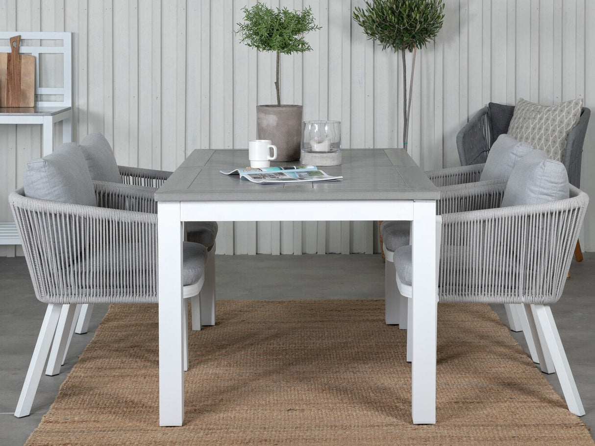 Galds un krēslu komplekts 439106