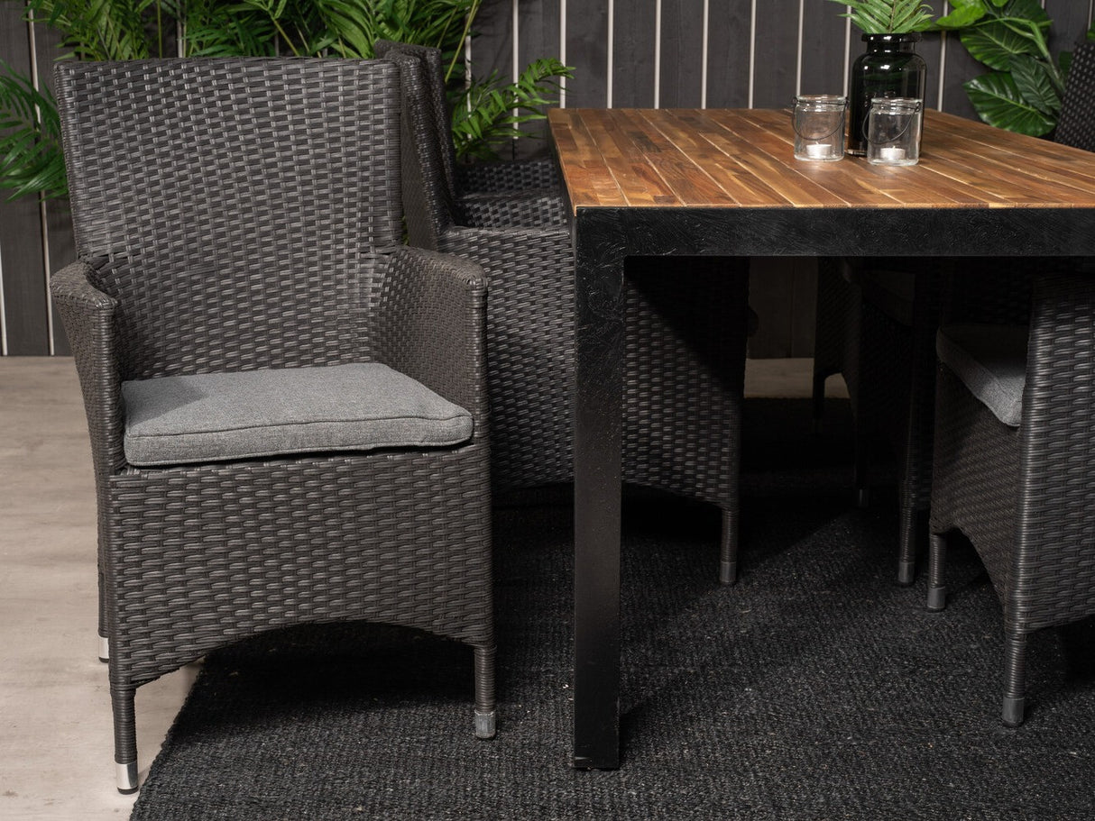 Galds un krēslu komplekts 440783