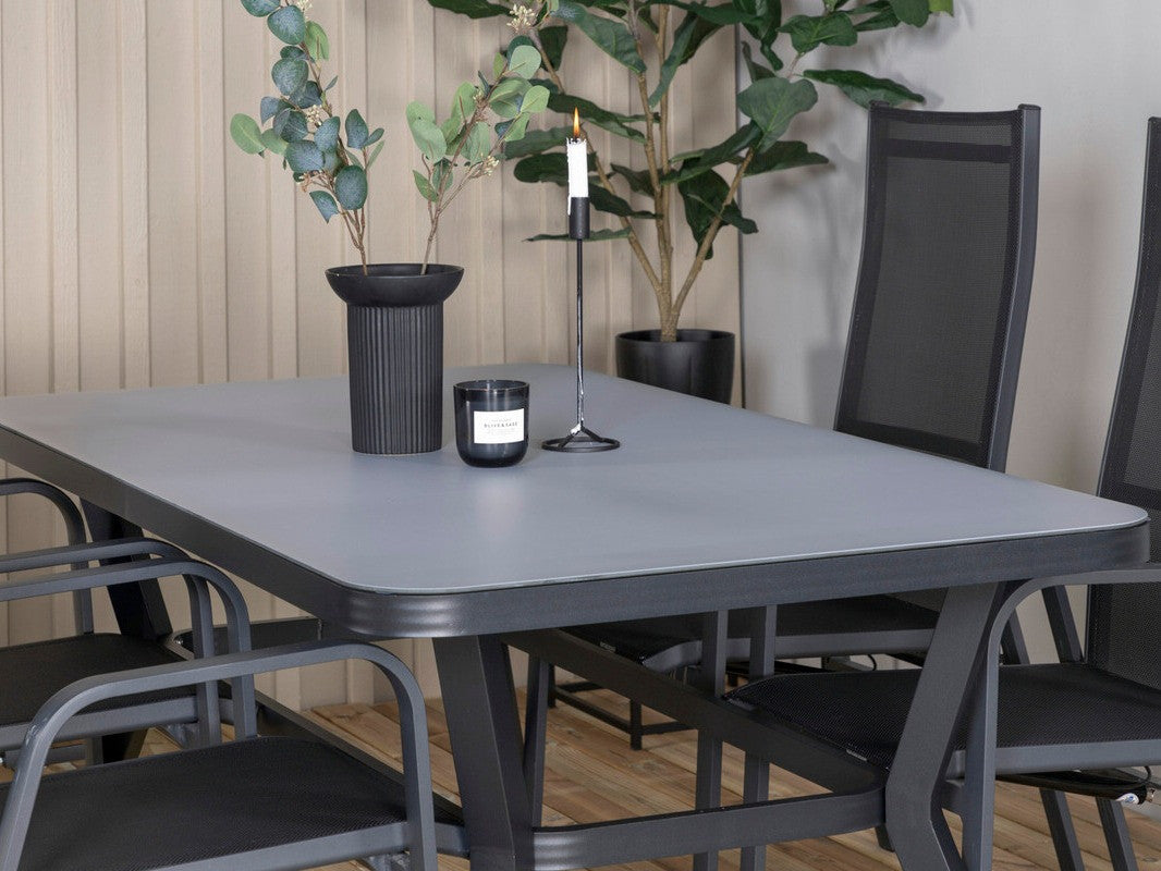 Galds un krēslu komplekts 484139