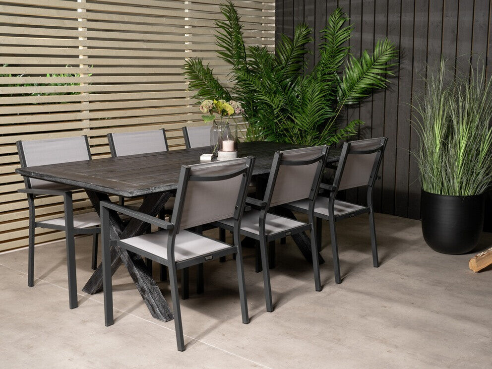 Galds un krēslu komplekts 484391