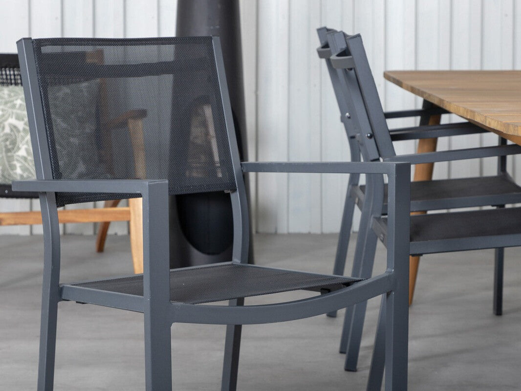 Galds un krēslu komplekts 484631