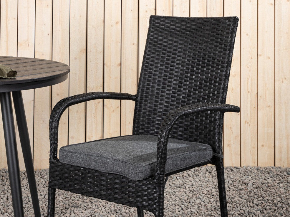 Galds un krēslu komplekts 488805