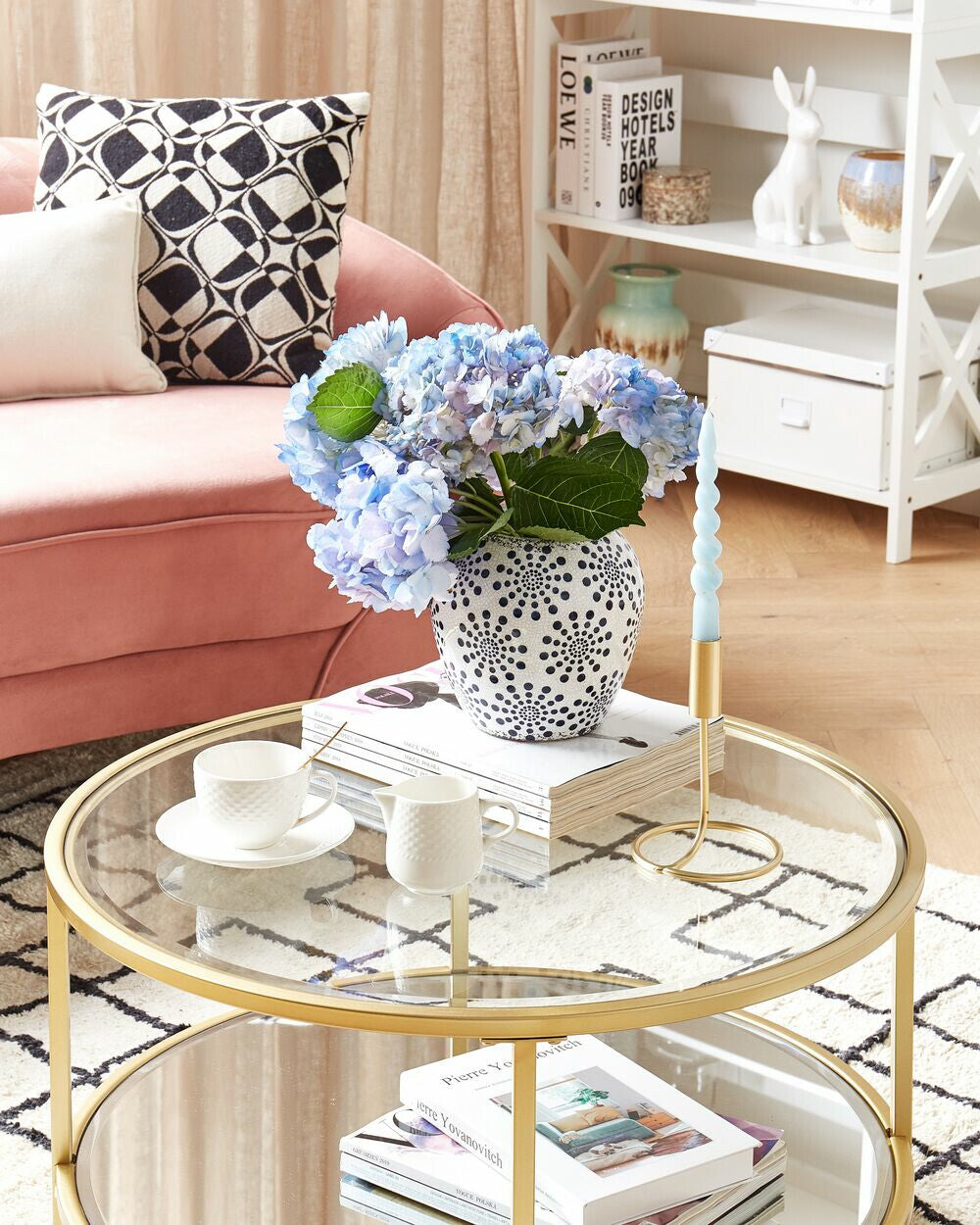 Žurnālu galdiņš 521370