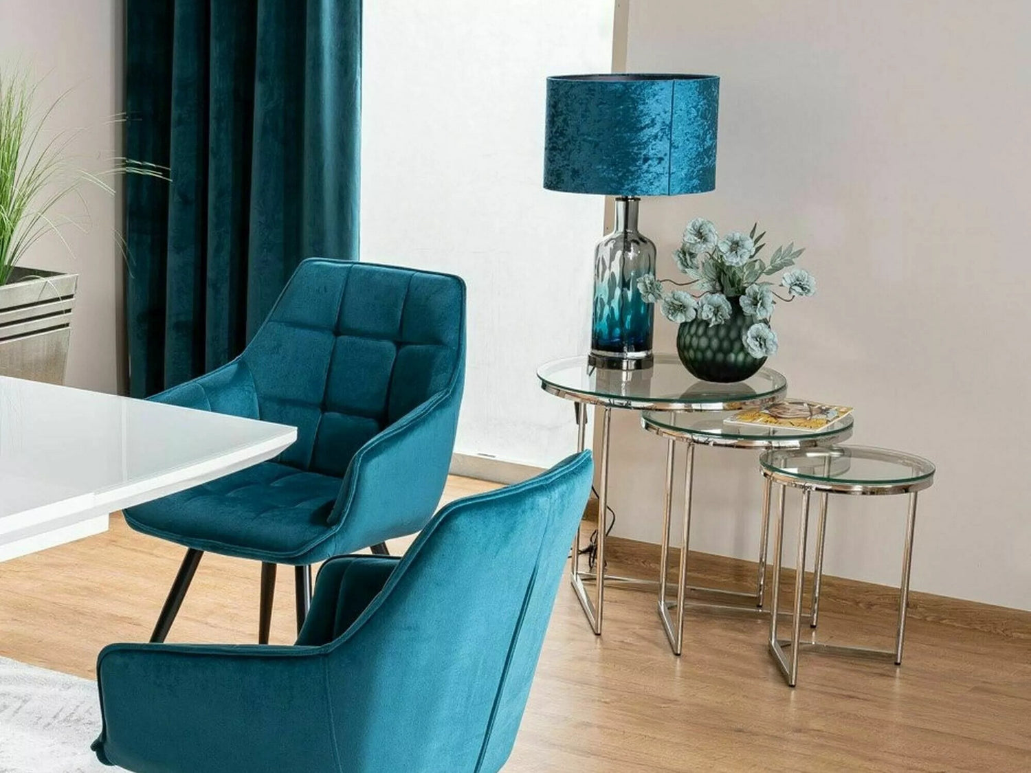 Žurnālu galdiņu komplekts 549042