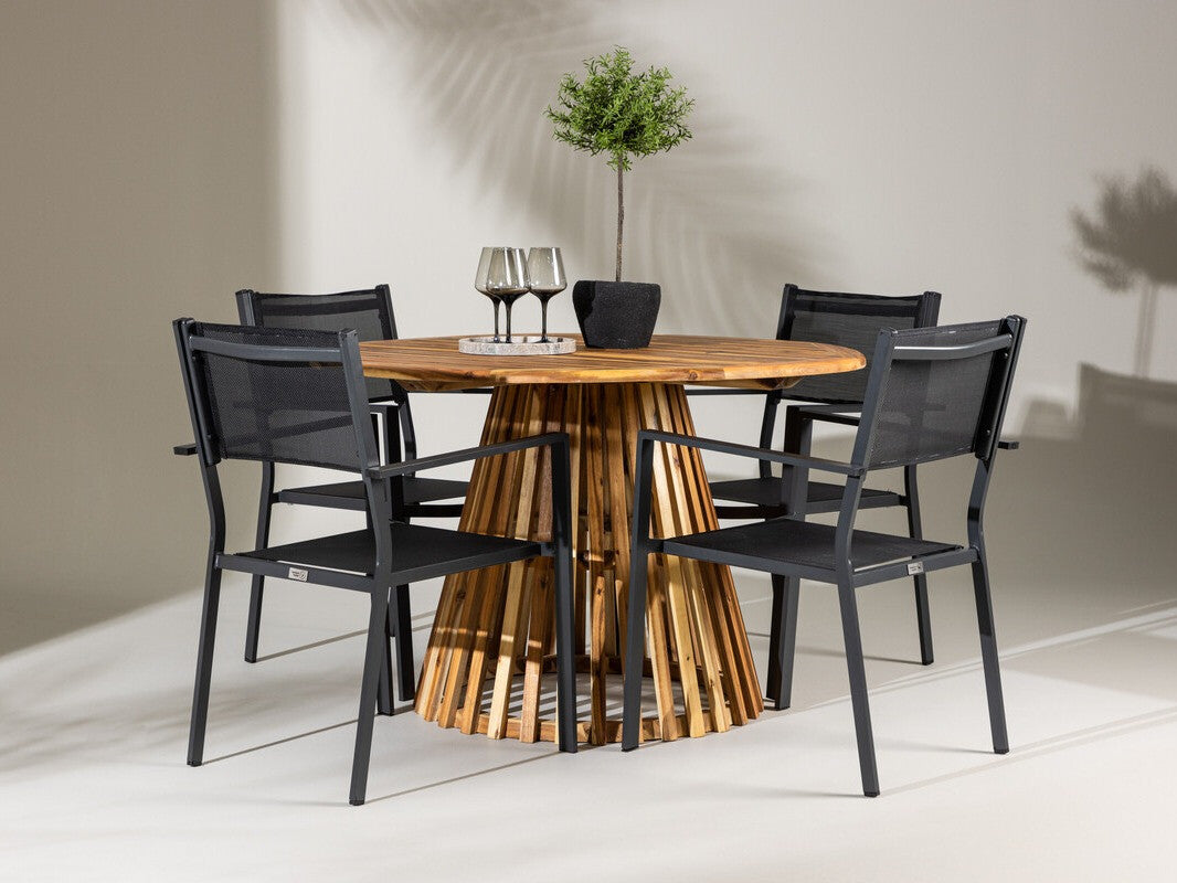 Galds un krēslu komplekts 586506