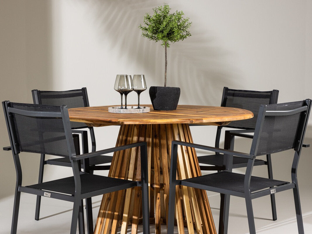 Galds un krēslu komplekts 586506