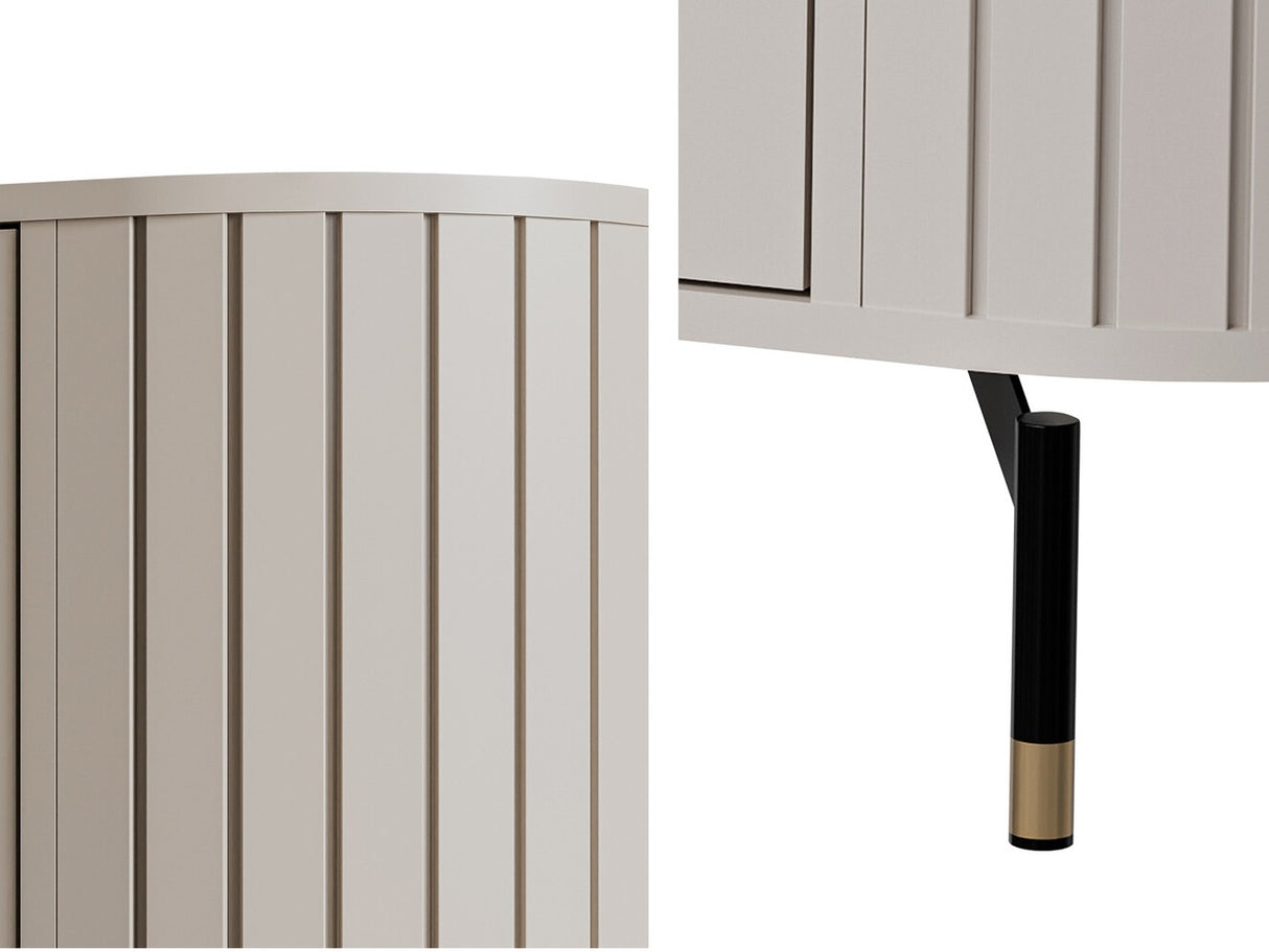 Plaukts 567546 4063380