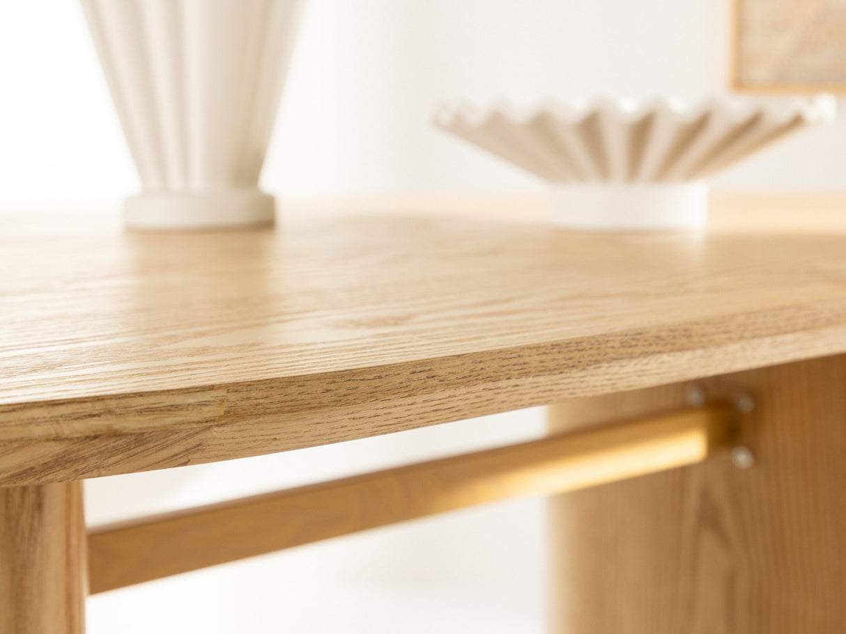 Galds 495360 4094277