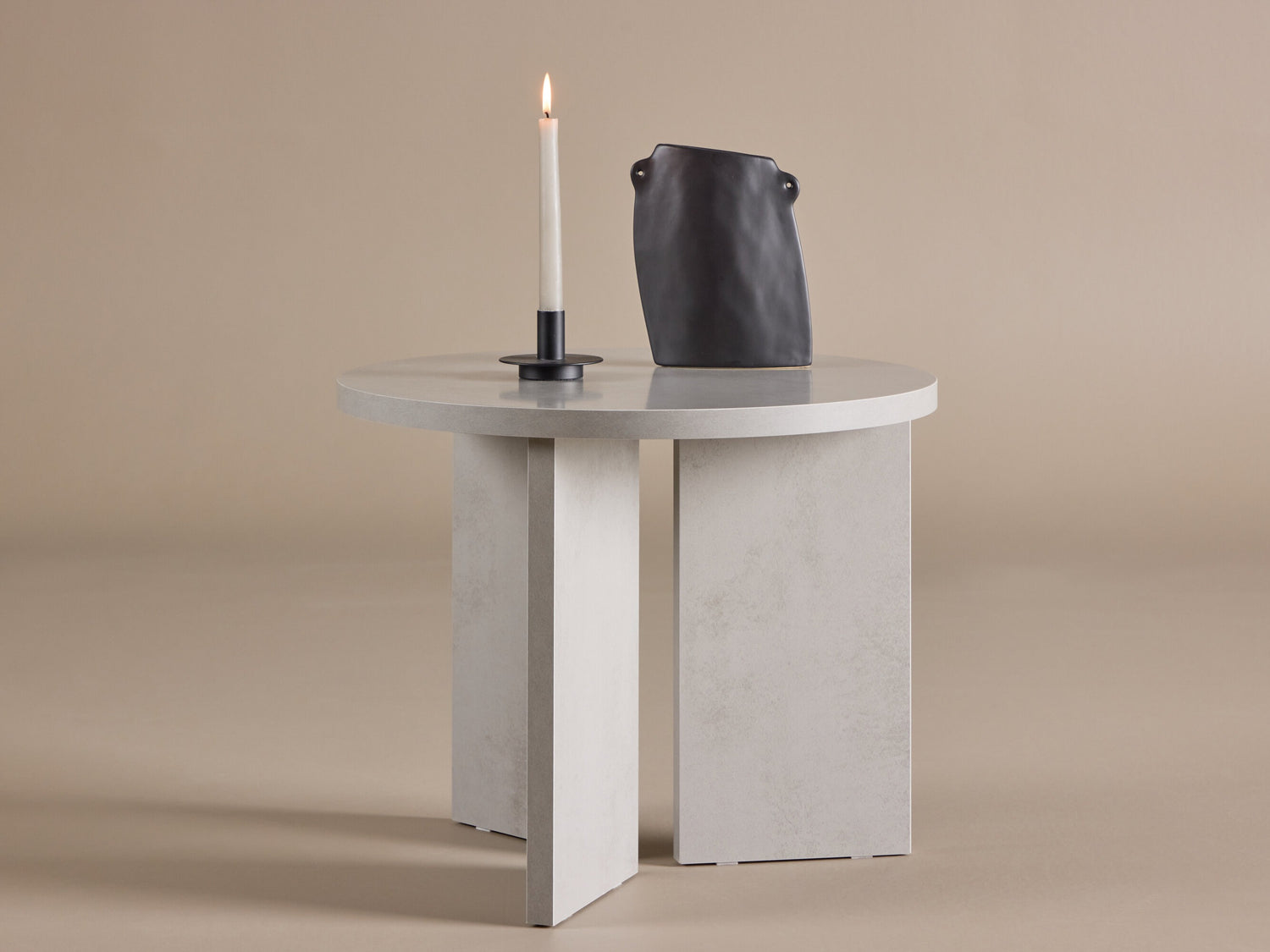 Žurnālu galdiņš 564948 4141421