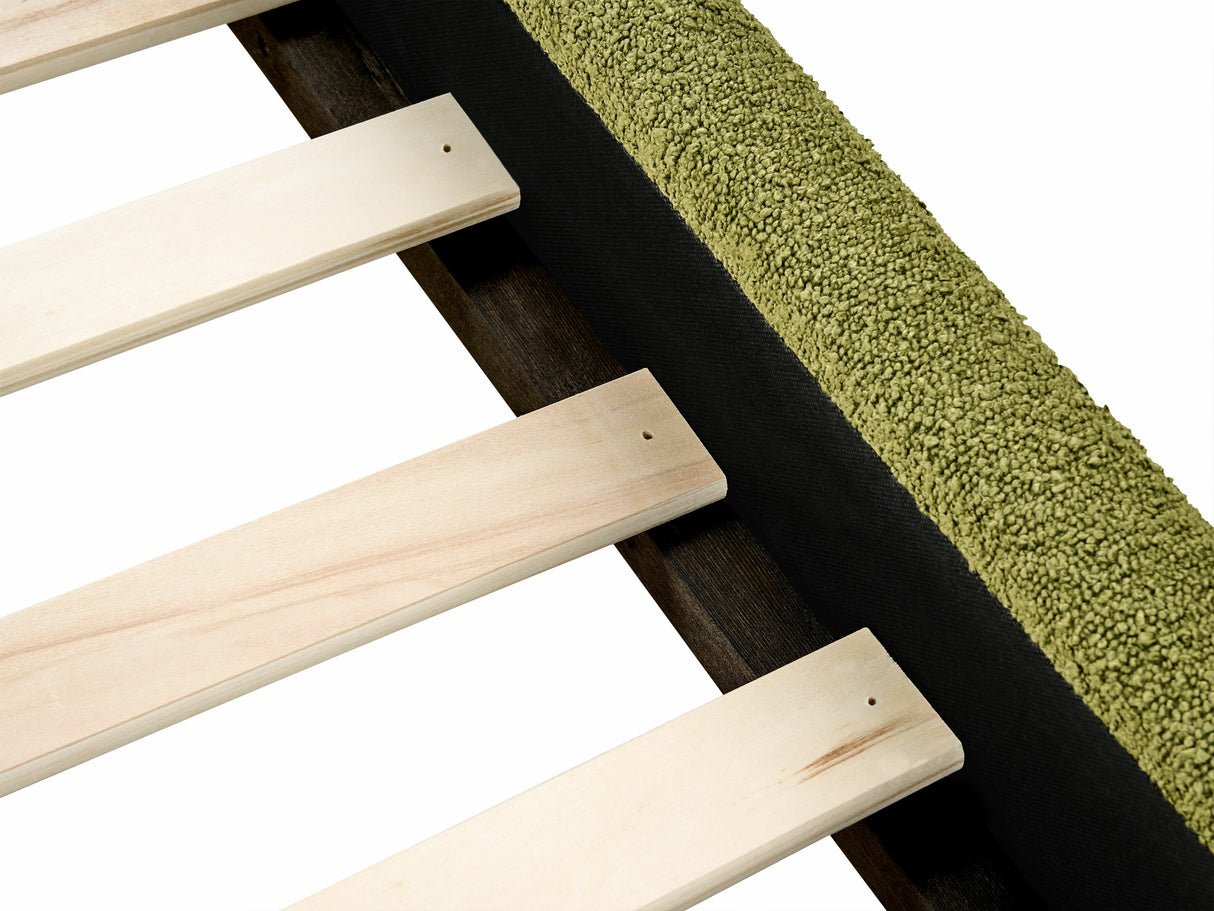 Gulta 590181 4141884