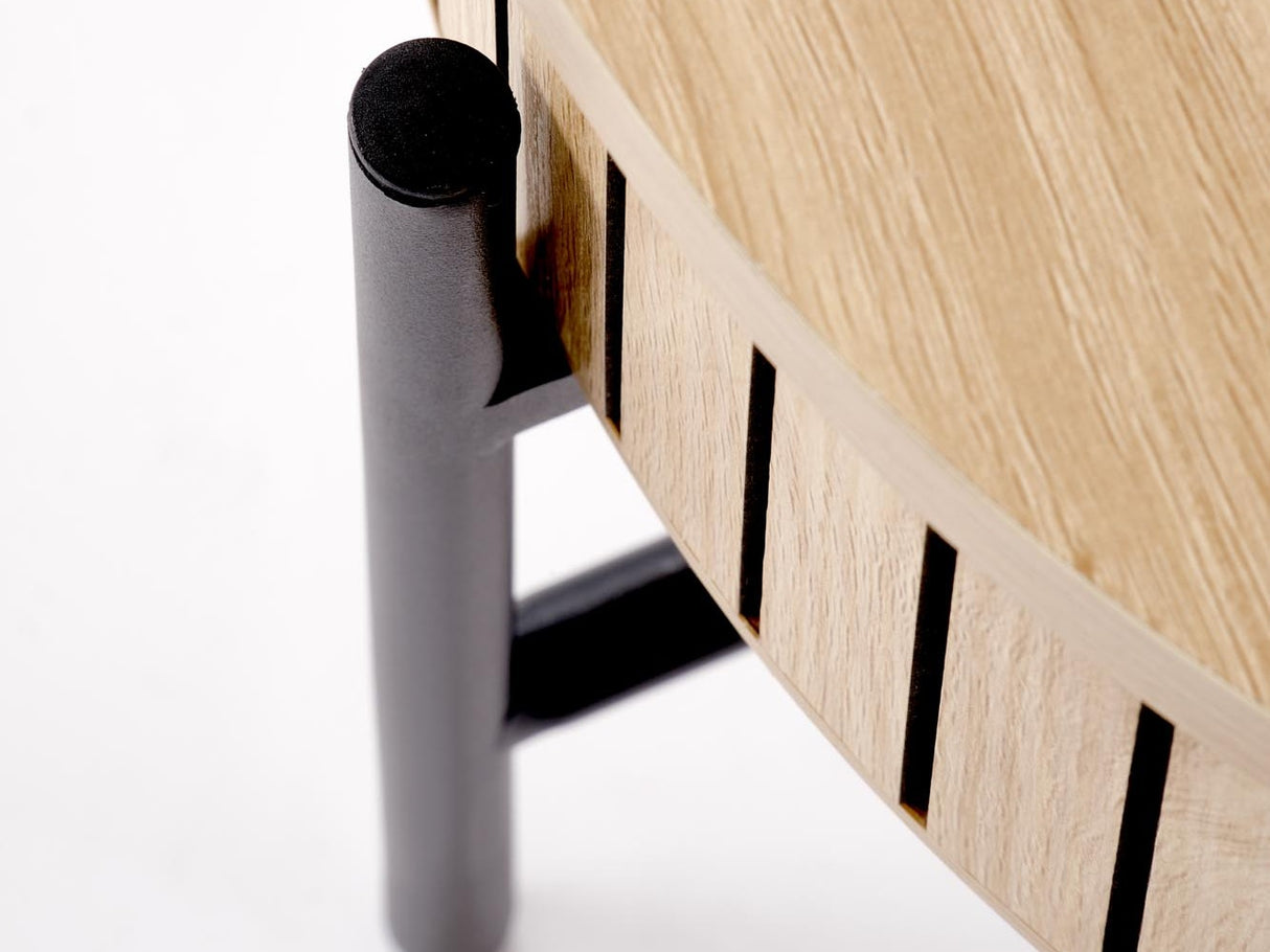 Žurnālu galdiņu komplekts 603688