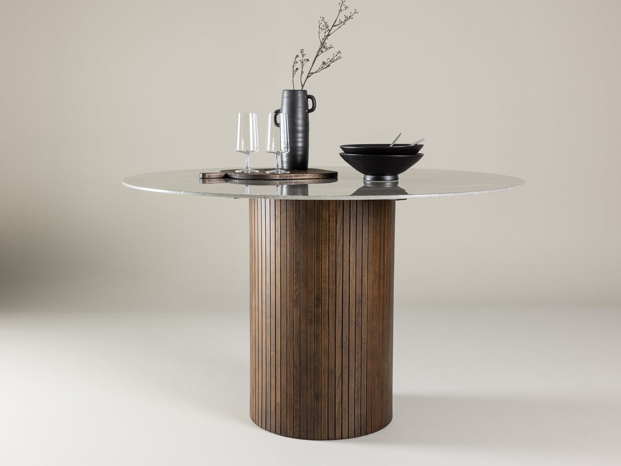 Galds 476464 4171379