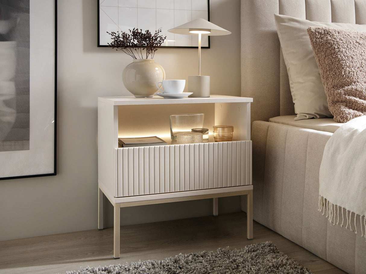 Naktsgaldiņš 606662