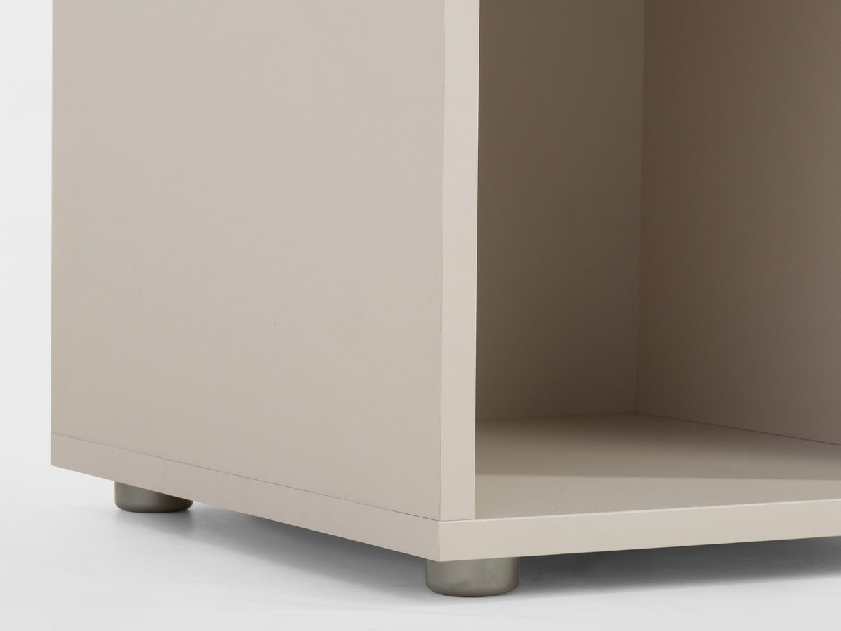 Plaukts 606762 4218009