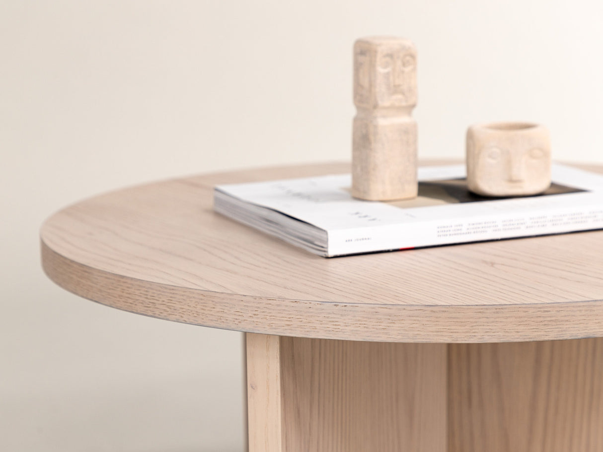 Žurnālu galdiņš 478275 4224756