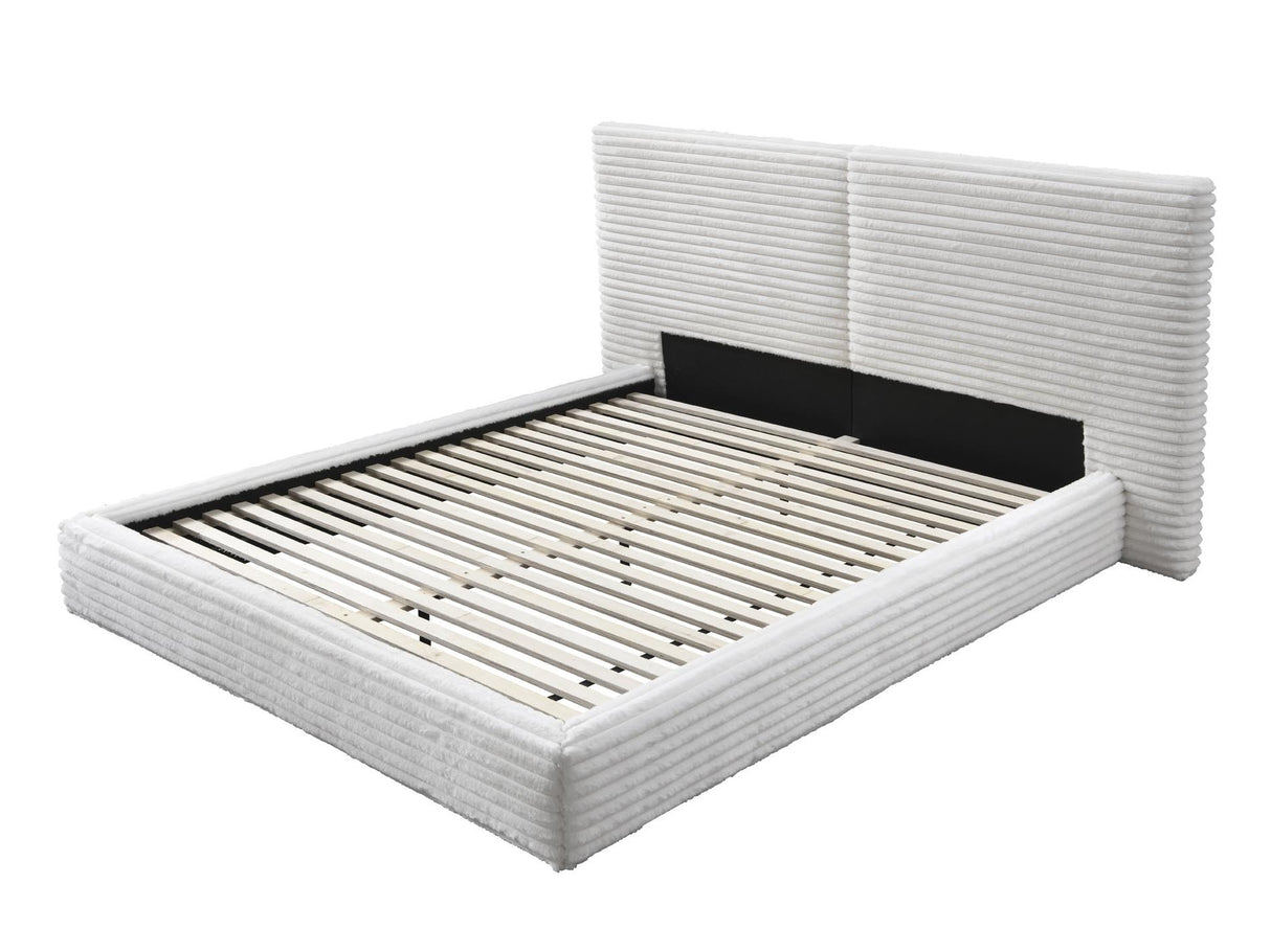 Gulta 586797 4234770