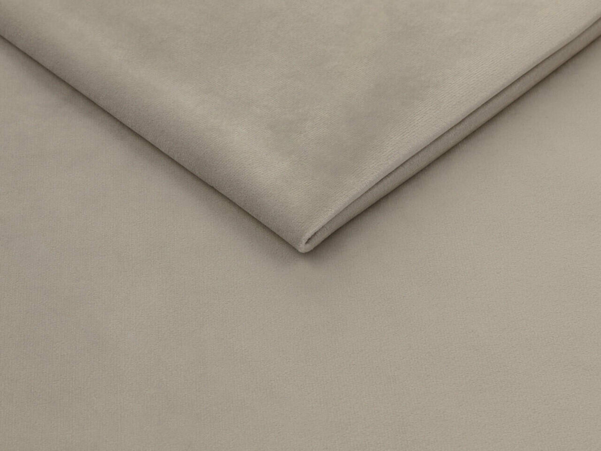 Gulta 476710 4271980