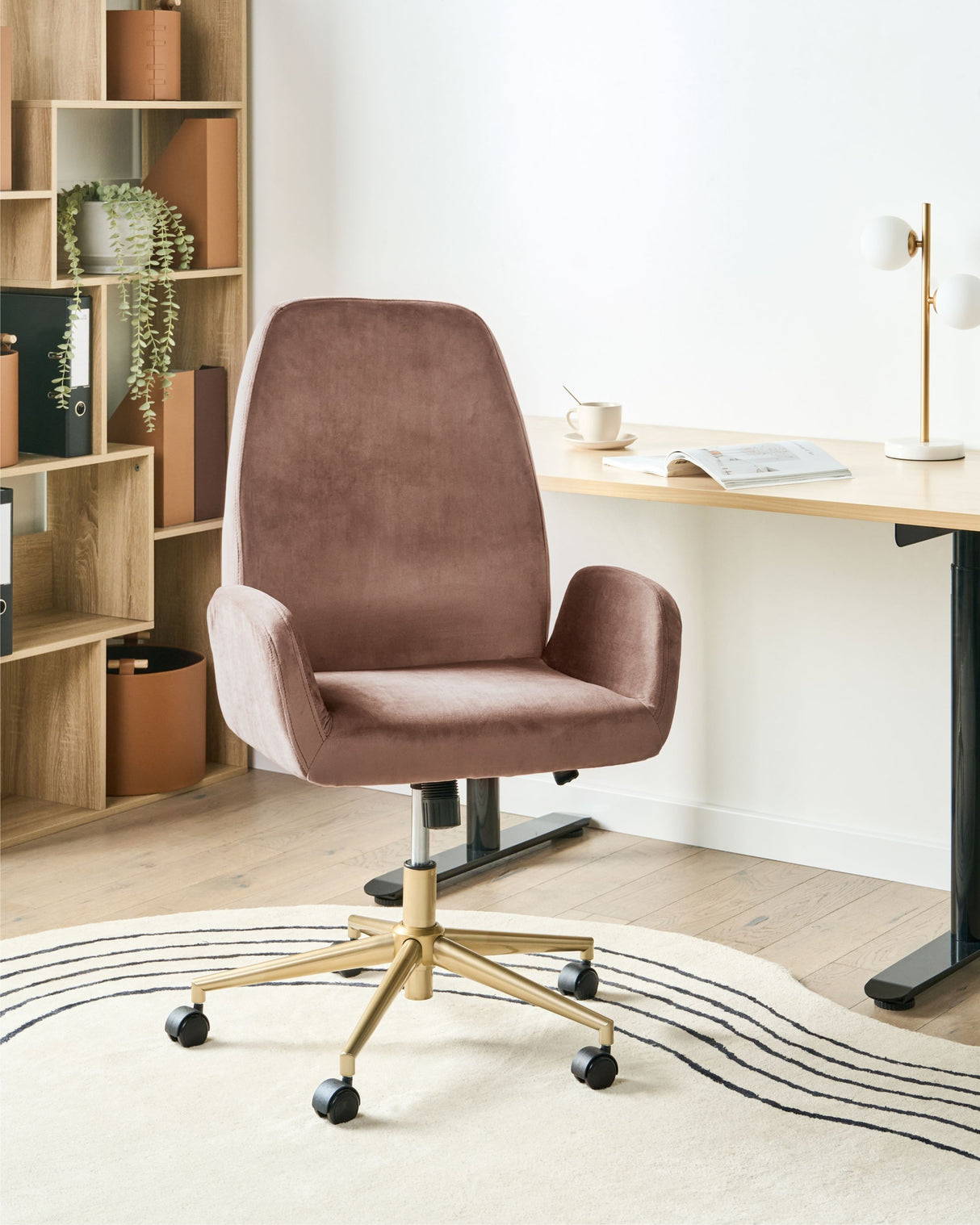 Biroja krēsls 620905