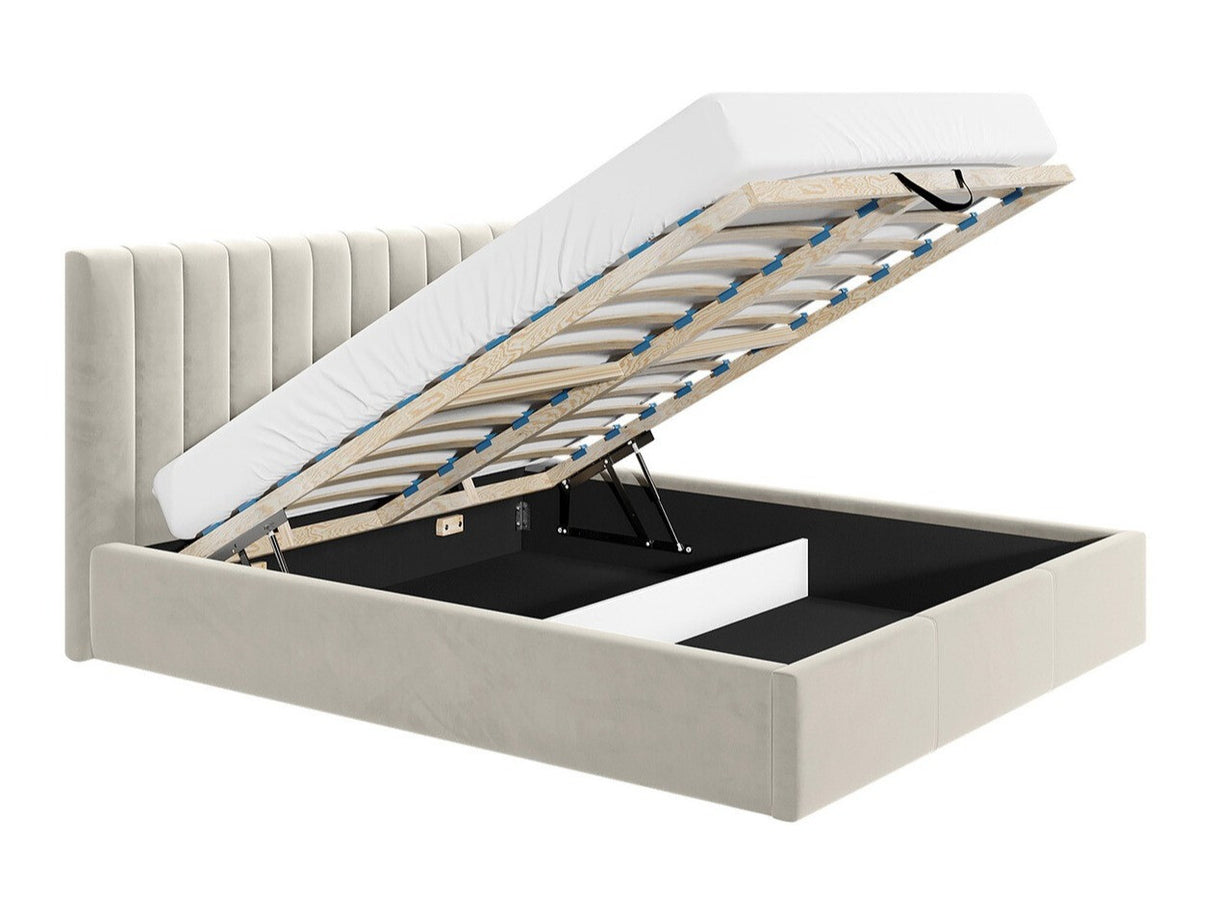 Gulta 494265 4348775