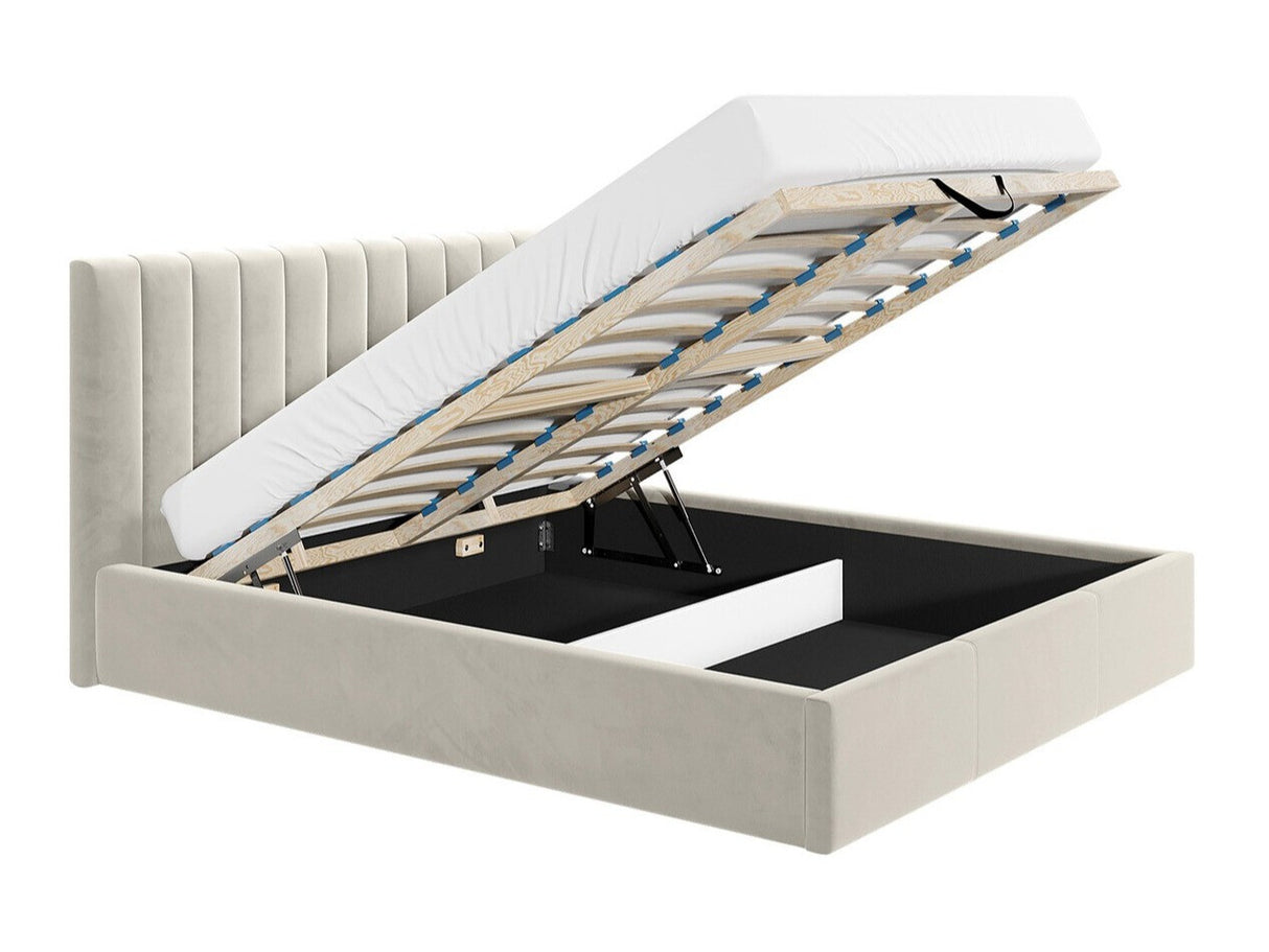 Gulta 494265 4348782