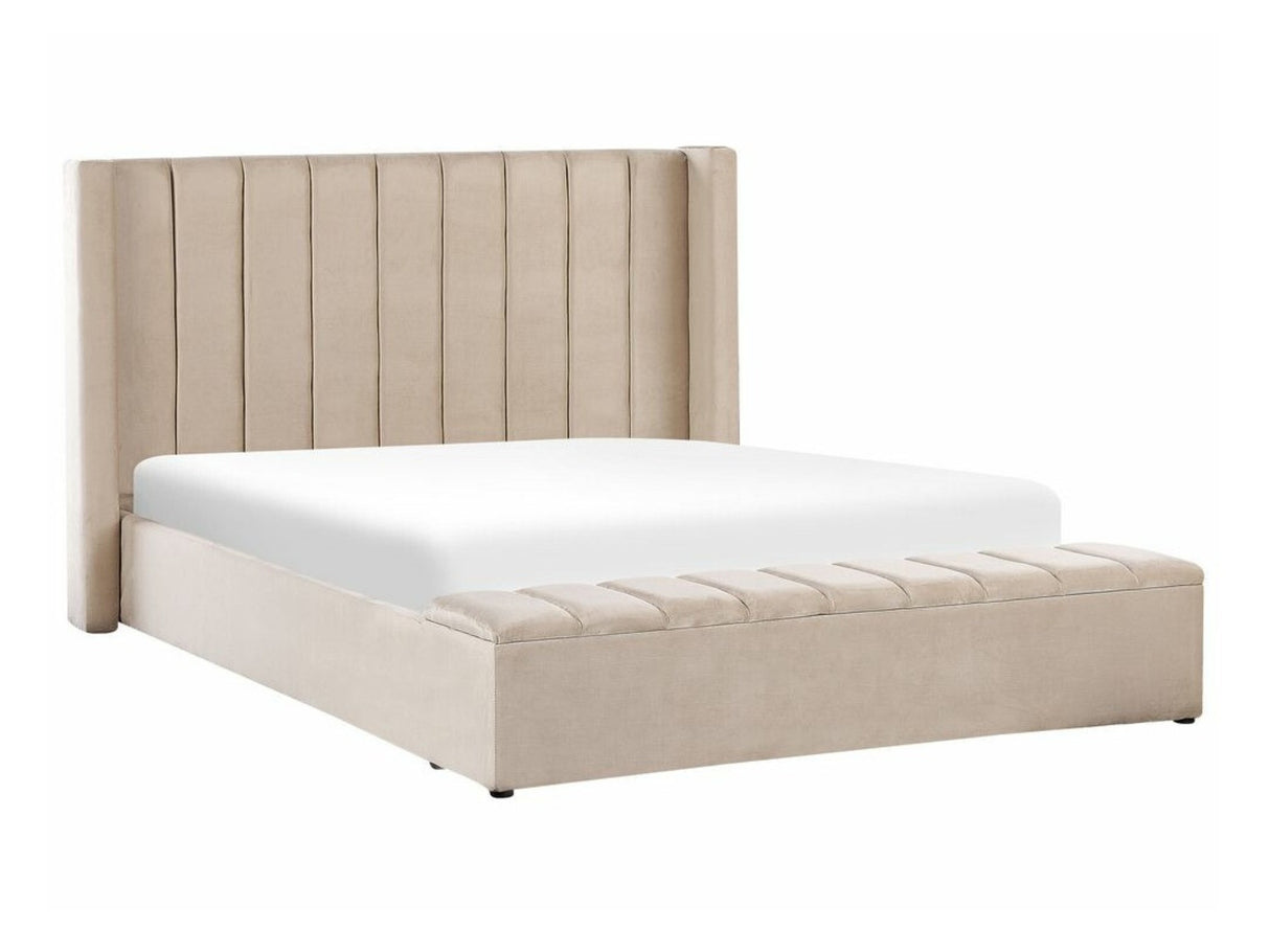 Gulta 518362 4480436