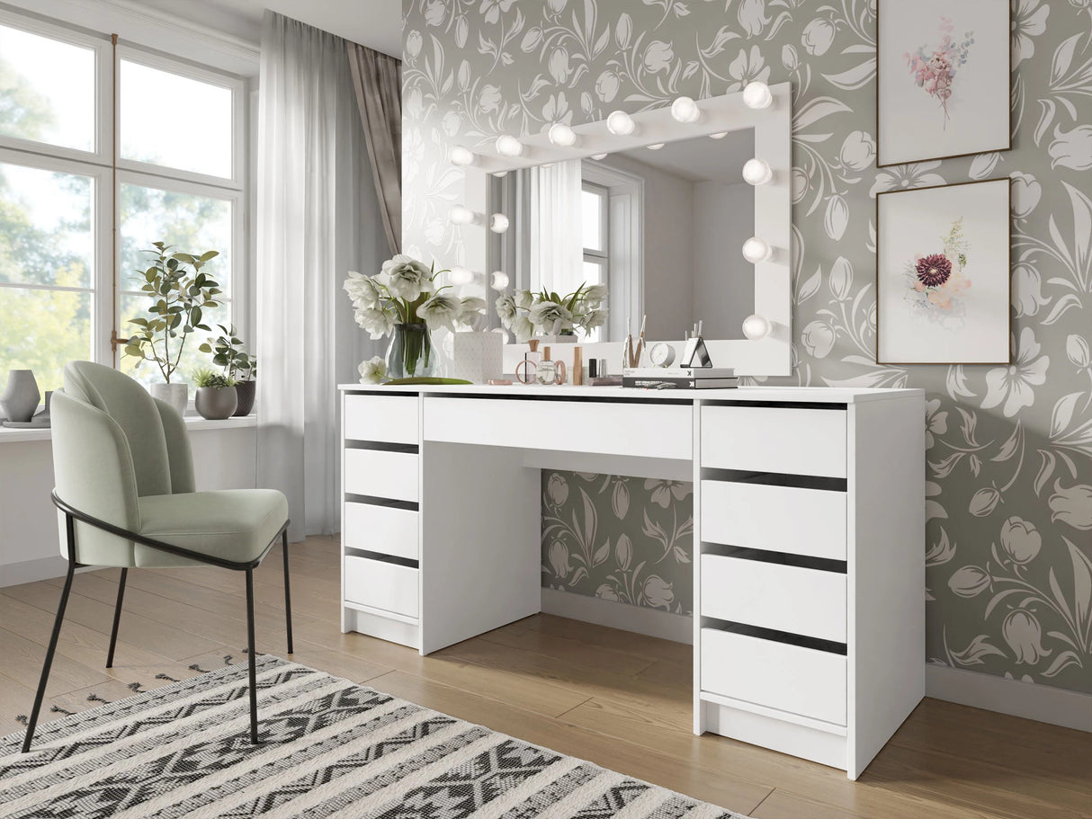 Rakstāmgalds 565107 4496352