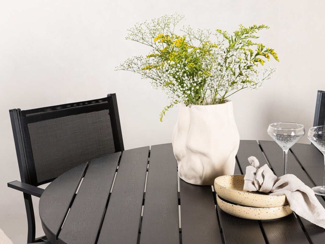 Galds un krēslu komplekts 500524