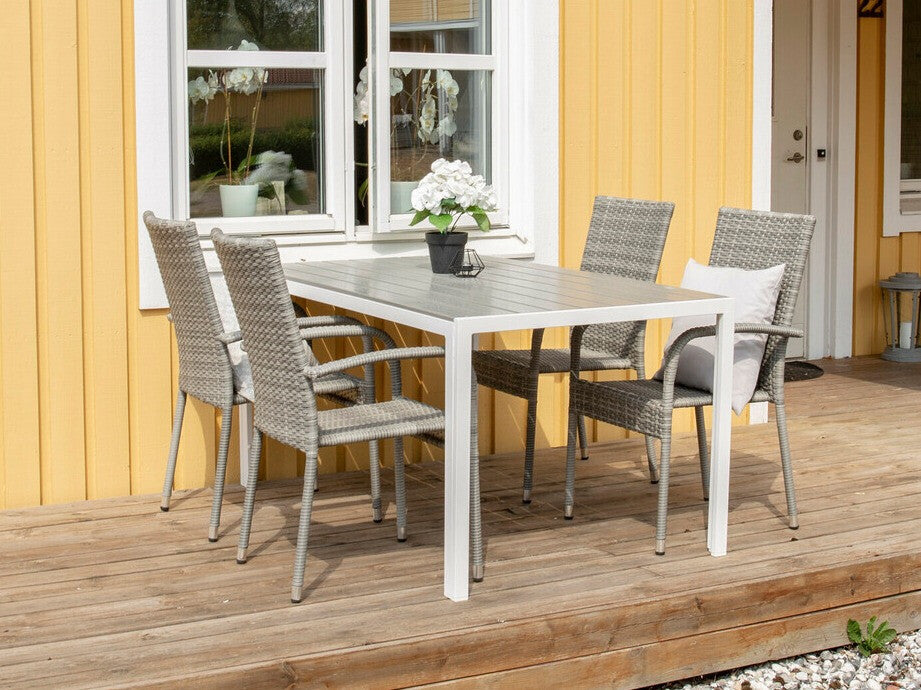 Galds un krēslu komplekts 576864