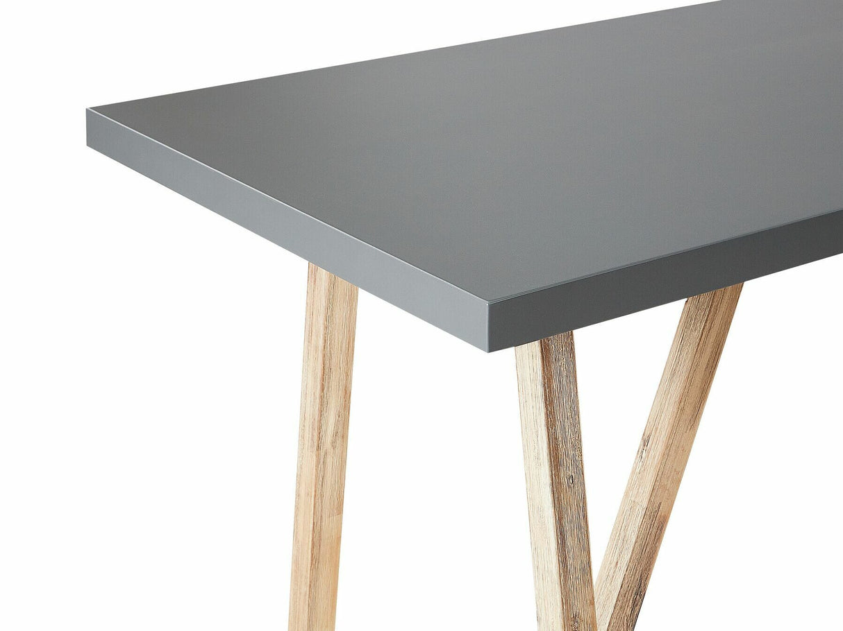 Galds un krēslu komplekts 584052