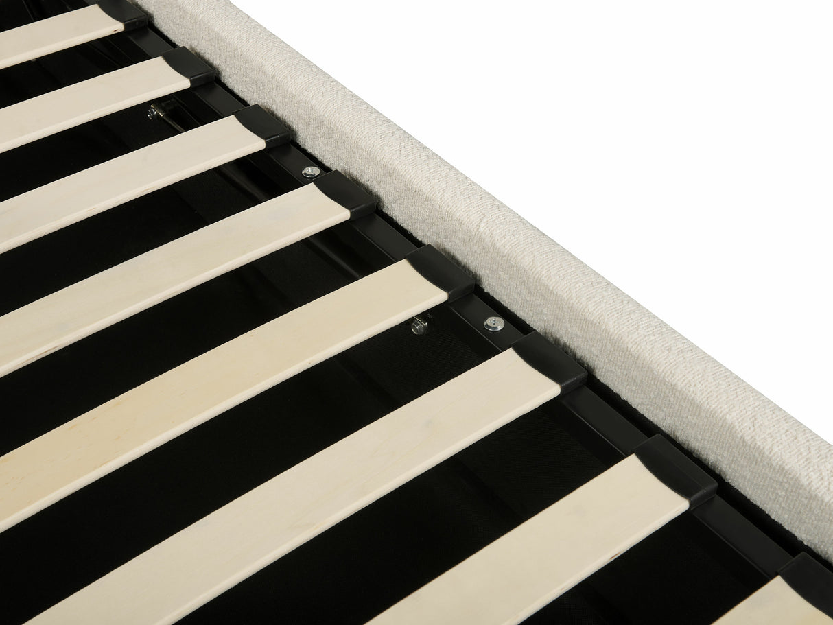 Gulta 550219 4089390