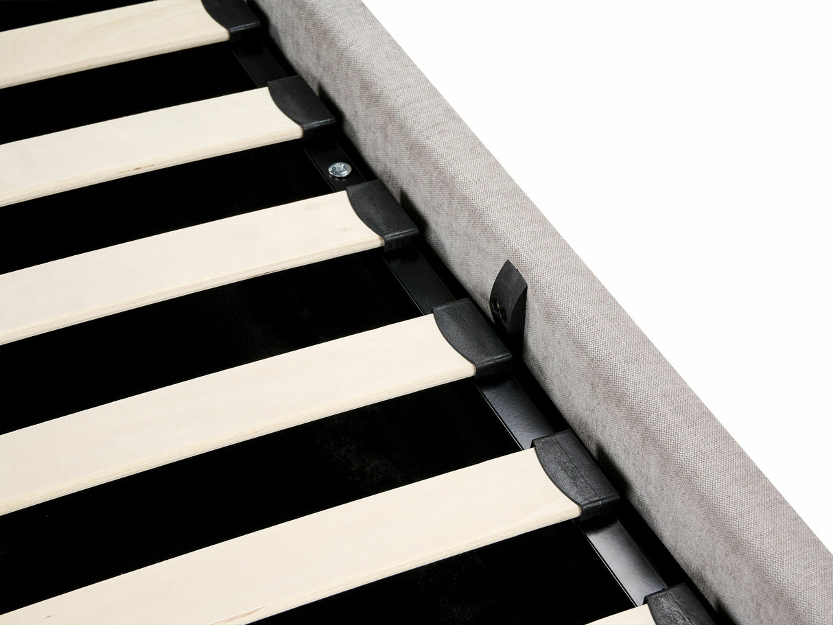 Gulta 550219 4137341