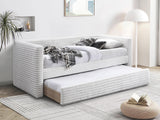 Gulta 606923 4234774