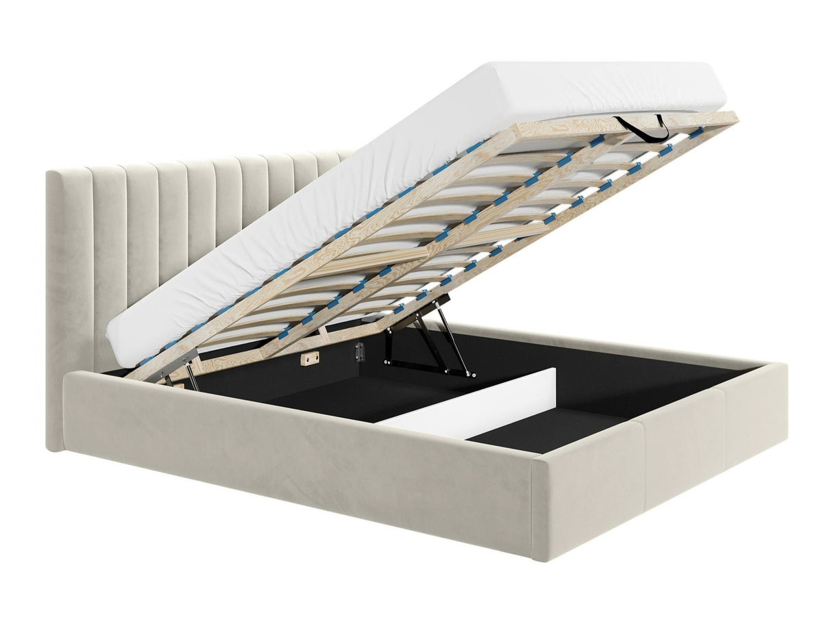 Gulta 494265 4348773