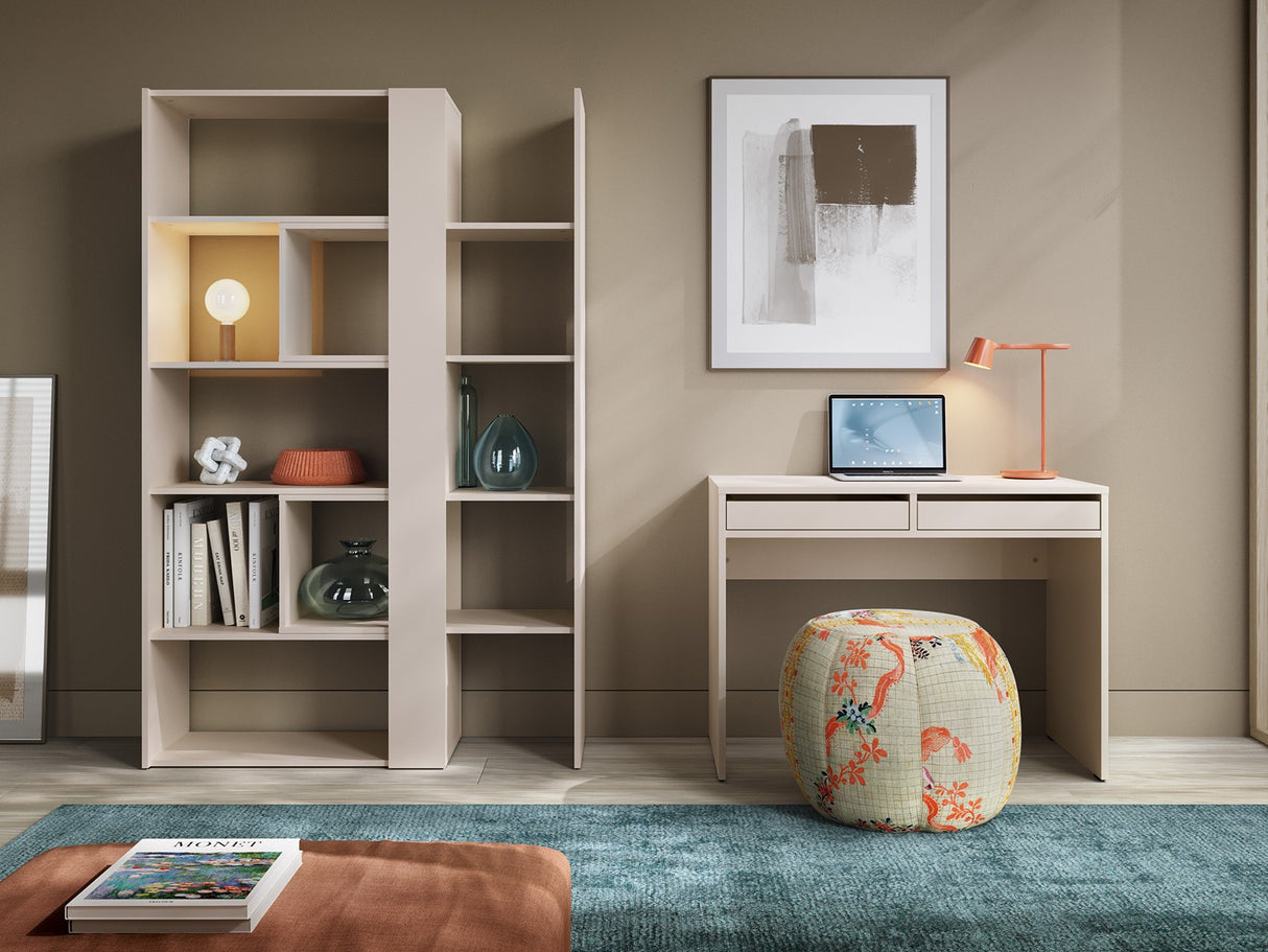 Plaukts 591942 4383919