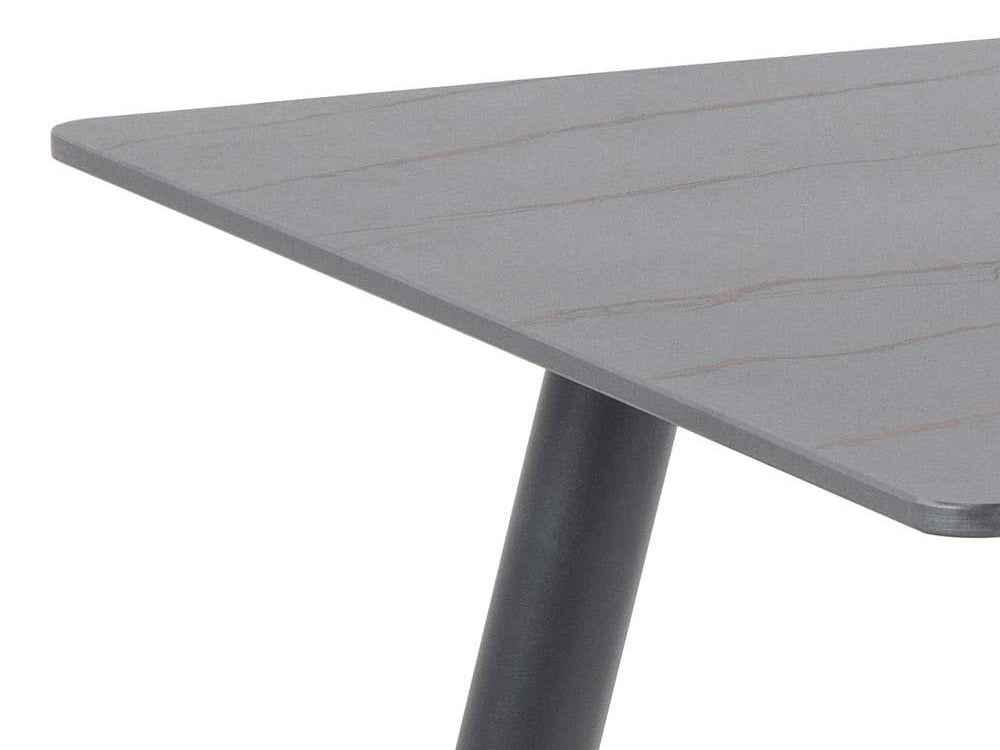 Galds 449352 4400533