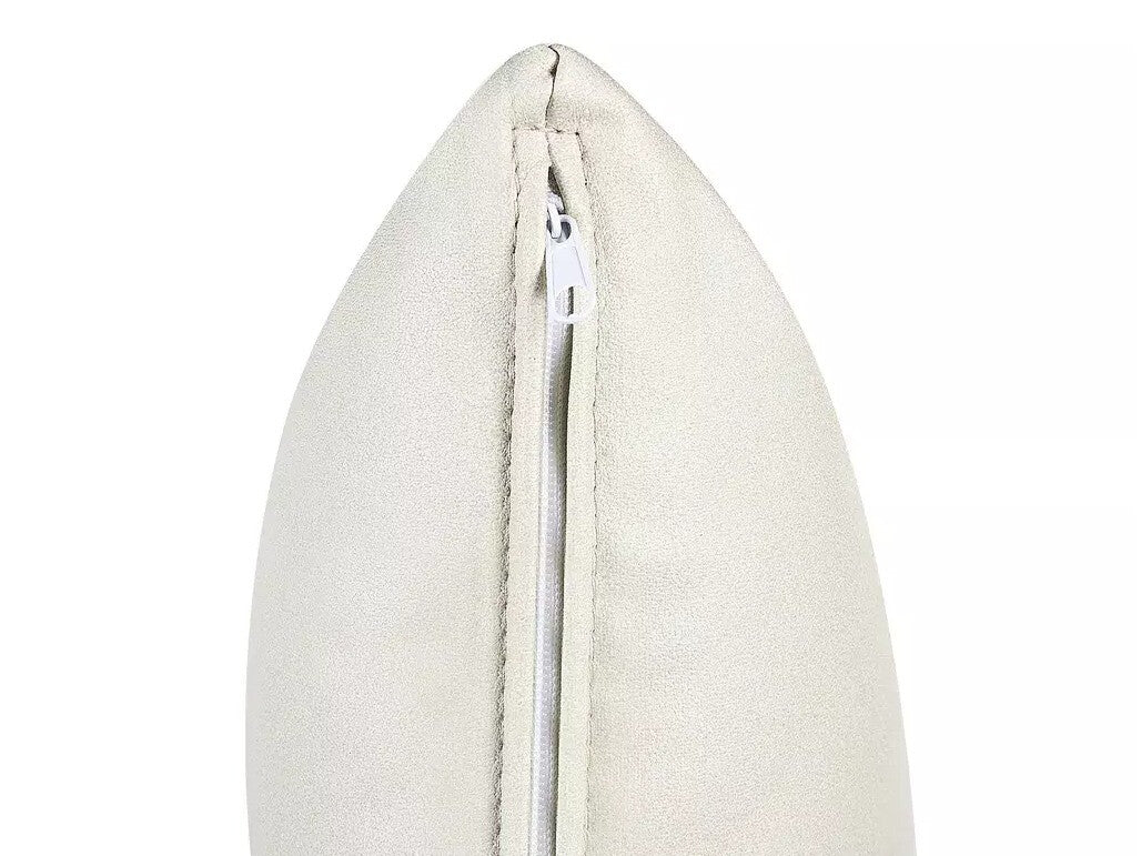 Kušete 529553 4422471