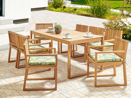 Galds un krēslu komplekts 639381