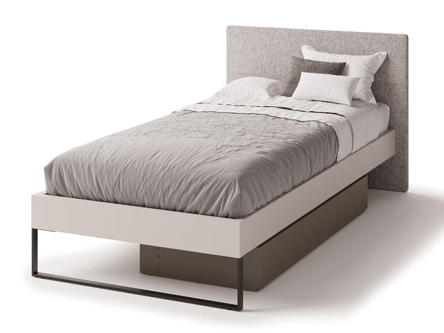 Gulta 559241 4615609